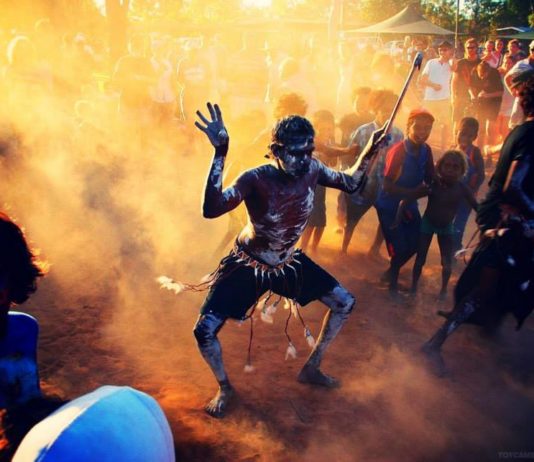 Rencontre peuple aborigène australie danse