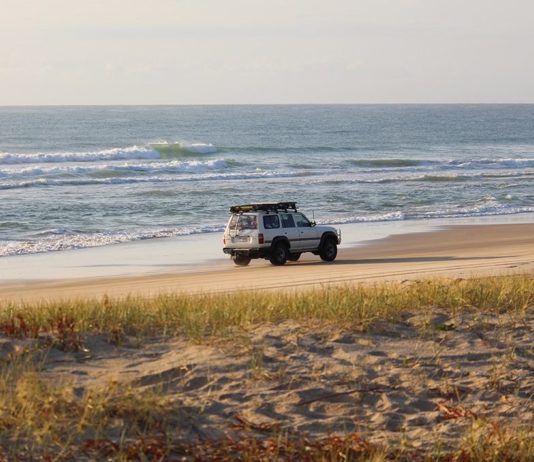 Location de 4×4 à K’gari (Fraser Island) en 2026 : itinéraire 2 jours et conseils
