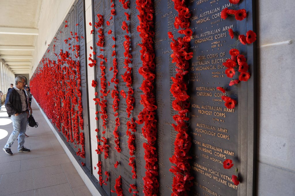 Canberra War memorial et son mur de fleurs