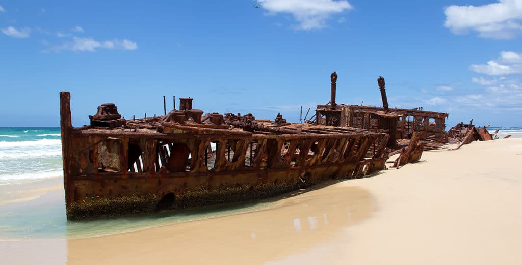 Epave de Maheno sur l'île de Fraser island en Australie