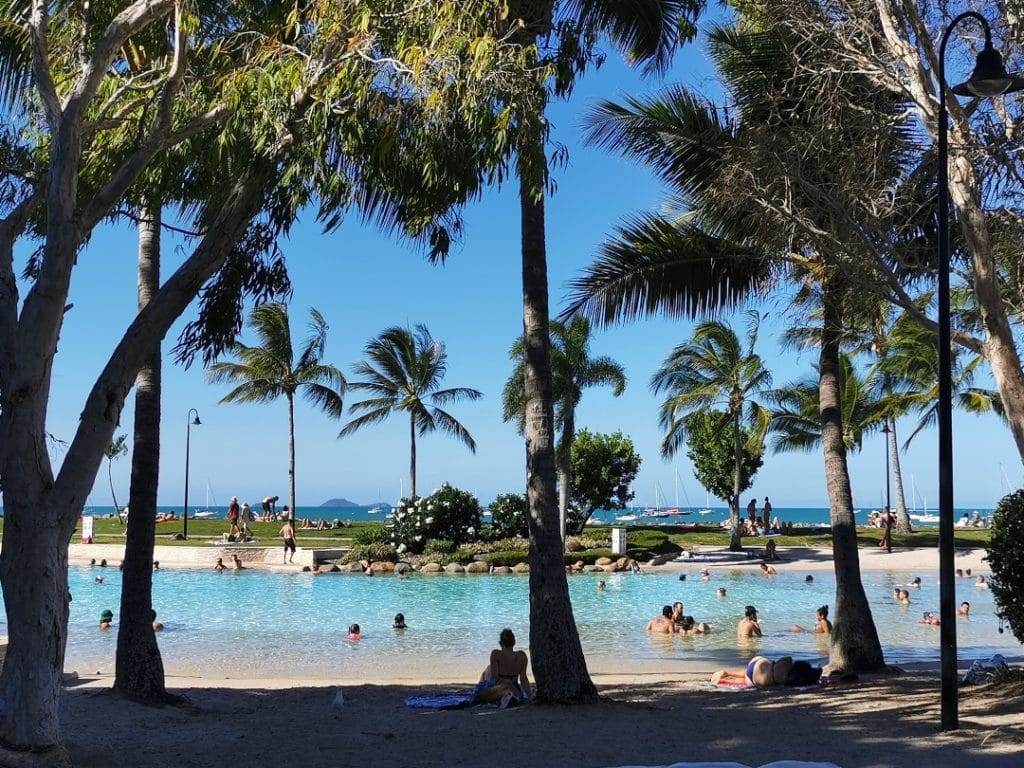 lagon d'airlie beach en australie