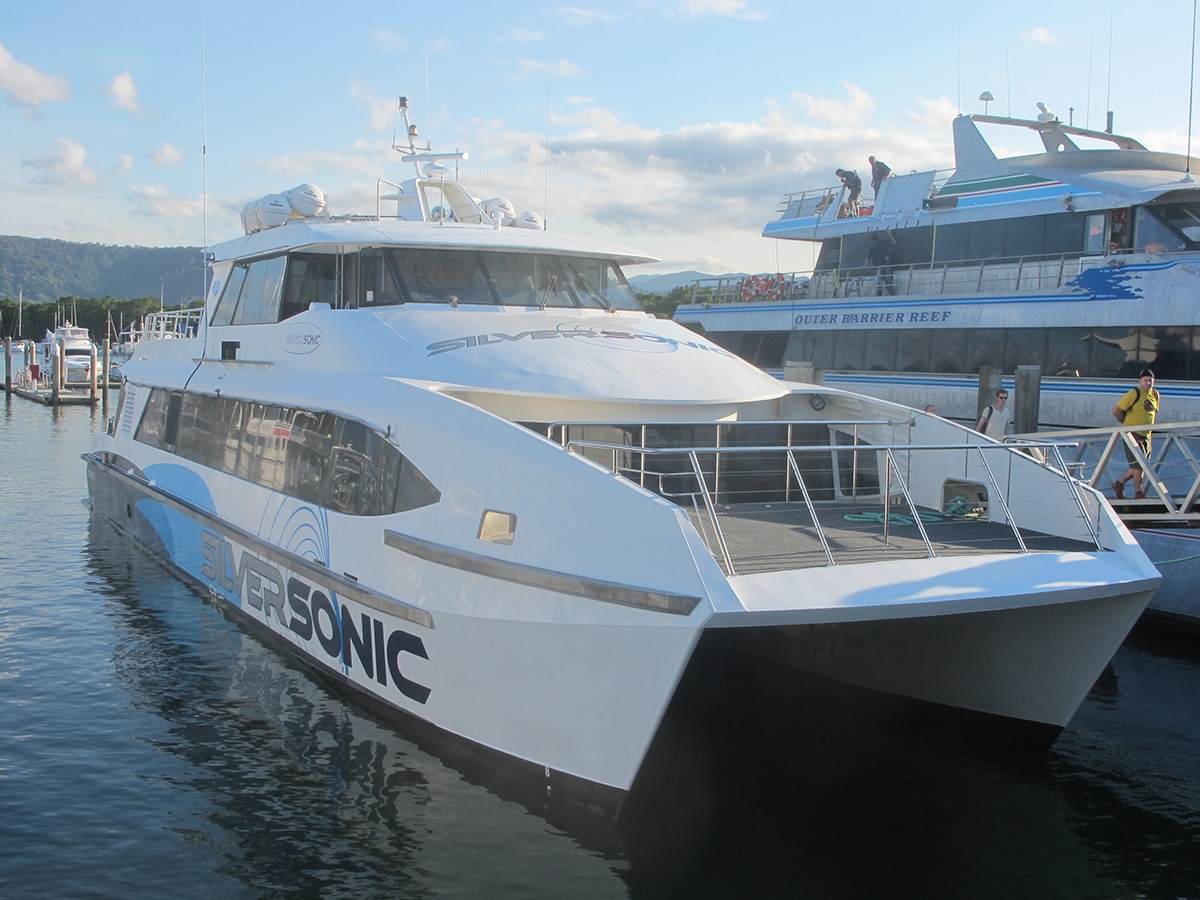 Grande barrière de corail excursions bateau Australie