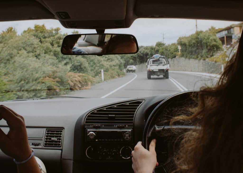 Personne passant son permis de conduire en Australie