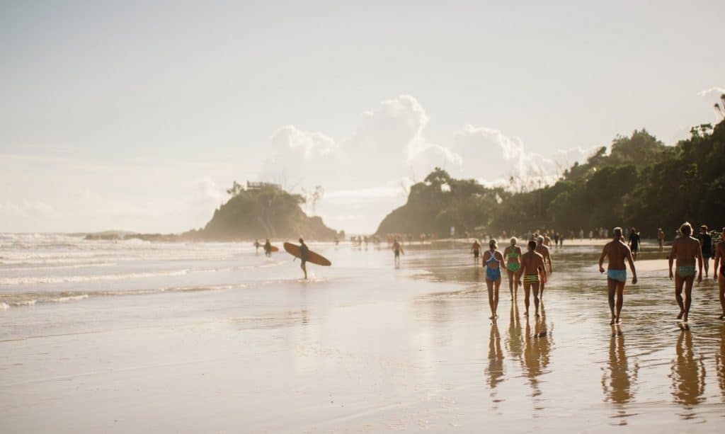 Main beach de Byron Bay en Australie, une des plus belles plages du pays.